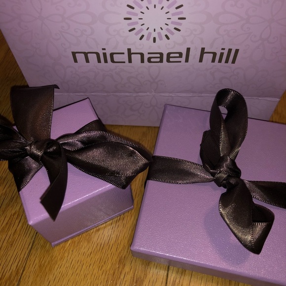 Micheal Hill 5 Stone Ring - Picture 2 of 6